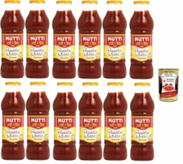 Flessen Mutti passata tomatensaus en een blik tomatenblokjes